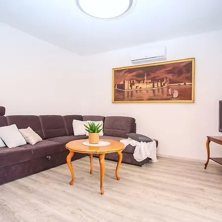 Βίλα Dawn Τρογκίρ