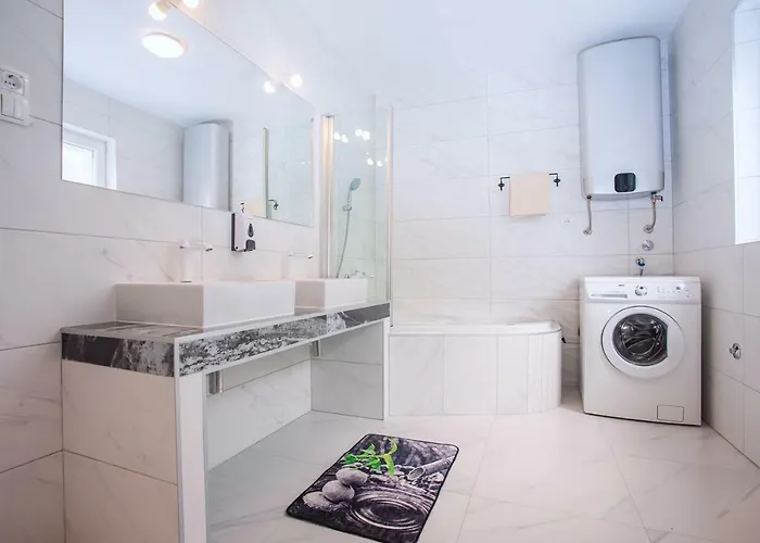 Dawn Вілла Трогір